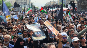 На улицы Тегерана вышли миллионы иранцев, чтобы проститься с президентом Раиси