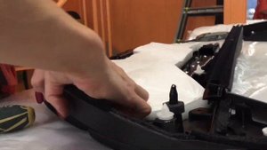 Как снять дверные карты на Mazda CX-5? Перетяжка дверных карт