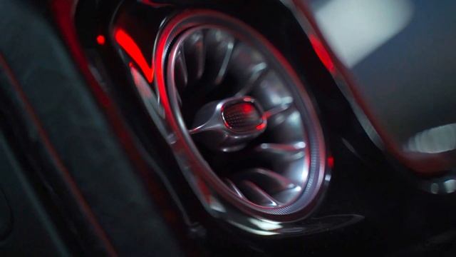 Mercedes-Benz G-Class Mansory. Салон из кожи крокодила от ателье Cargi. смотреть онлайн