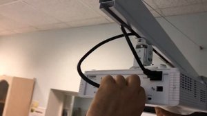 Установка интерактивной доски (интерактивная доска, короткофокусный проектор, ноутбук)