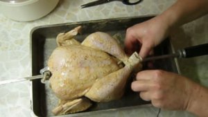 Курица гриль в газовой духовке-гриль