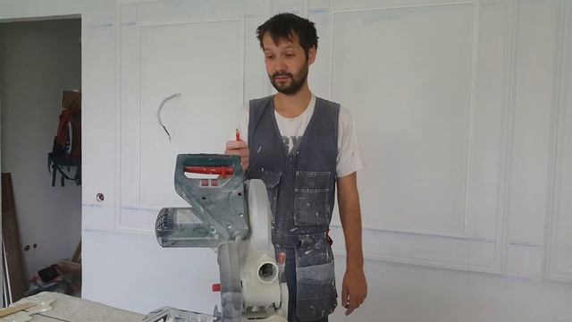Монтаж потолочных багетов. Резка багетов больших размеров #маляркавмолдове #отделкаимашины