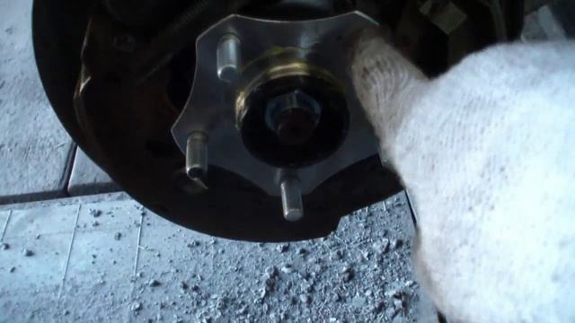 SUZUKI GRAND VITARA 2007год замена ступичного подшипника смотреть онлайн