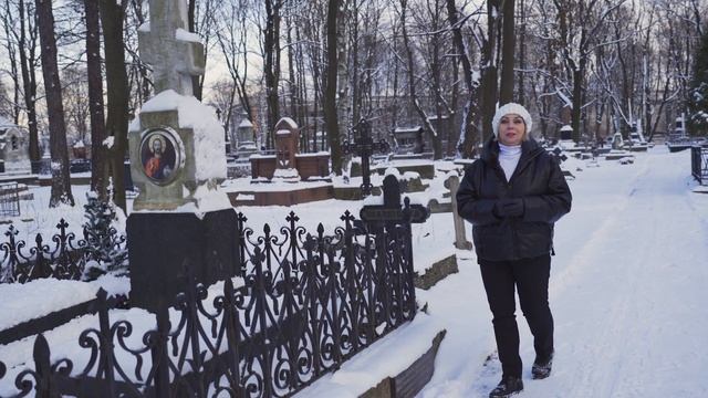 Прогулка по кладбищу Новодевичьего монастыря города Санкт-Петербурга