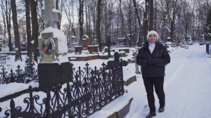 Прогулка по кладбищу Новодевичьего монастыря города Санкт-Петербурга