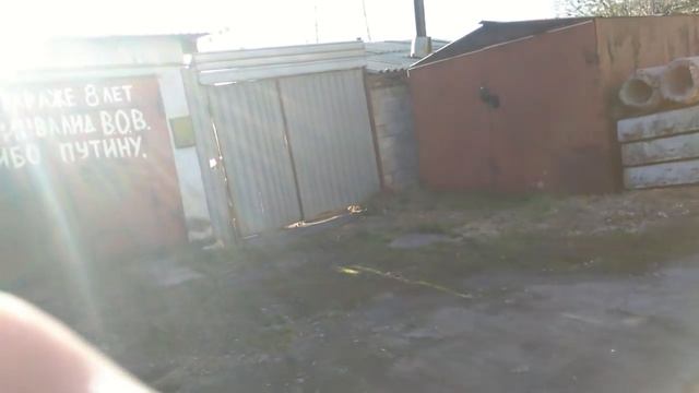 В этом гараже 9 лет жил ветеран инвалид ВОВ. смотреть онлайн