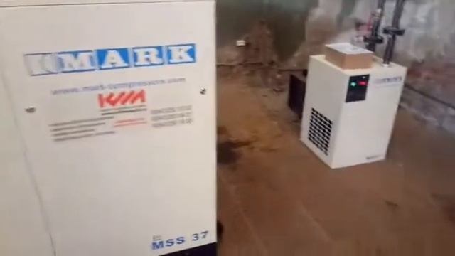 Компрессор Mark и рефрижераторный осушитель Mark смотреть онлайн