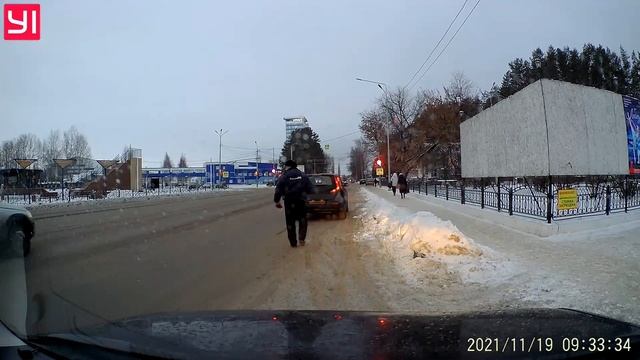 Нефтекамск. ГИБДДшник остановил смотреть онлайн