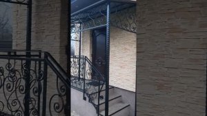 кованый козырек к дому