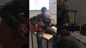 Песня под гитару! Судили парня молодого!