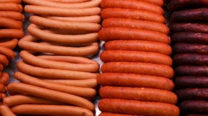 ИЗ ЧЕГО делают КОЛБАСУ на самом деле. Читайте состав продукта всегда.