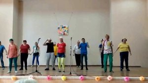 Танец  Ягодка-Малинка от клуба "Окей"