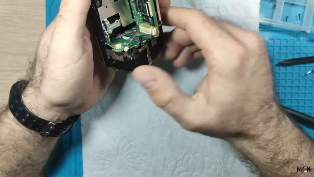 Panasonic HC V210 Won't turn on - Neće da se uključi смотреть онлайн