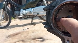 Honda Super Cub PGM-FI AA04  правильная настройка клапанов и выставление верхней мёртвой точки☝️?