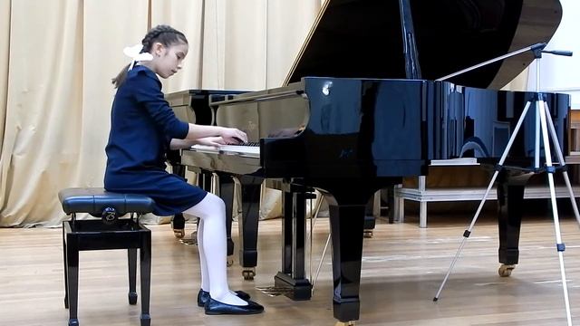 М. Парцхаладзе «В цирке». Исполняет Соловьёва Екатерина смотреть онлайн