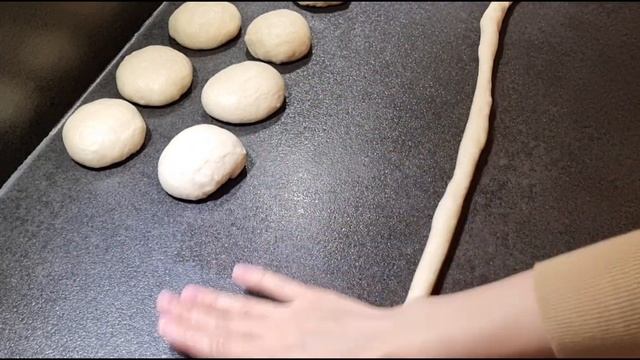 ТУРЕЦКИЕ БУЛОЧКИ С КУНЖУТОМ И ТМИНОМ