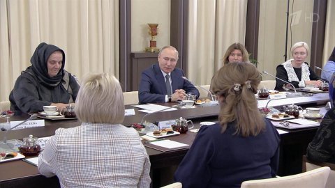 Владимир Путин провел откровенный разговор с матерями участников военной спецоперации