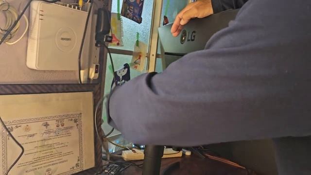 Monitor LG UltraWide de 35" QHD / unboxing y conexión смотреть онлайн