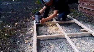 фрезерование оконной рамы фрезером "Интерскол"