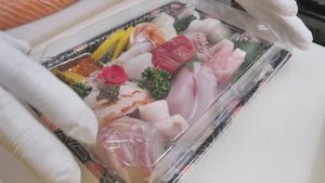 Свежие сашими и суши из Кореи.