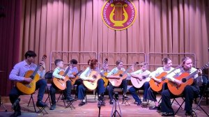 14. А. Чазаретта - «Аргентинский вальс». Исп. оркестр гитаристов «Апрель»