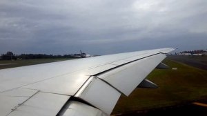 Взлет из аэропорта Денпасар (Бали). Take off from Denpasar (Bali).