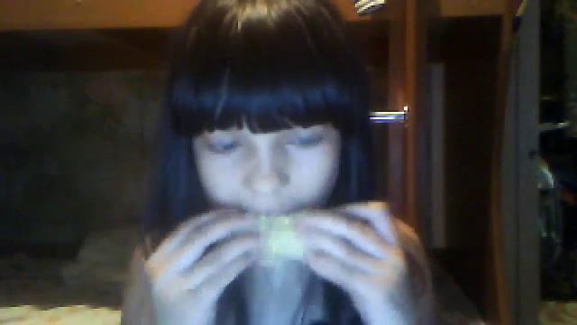 Поедание недоеденой кукурузы :D смотреть онлайн