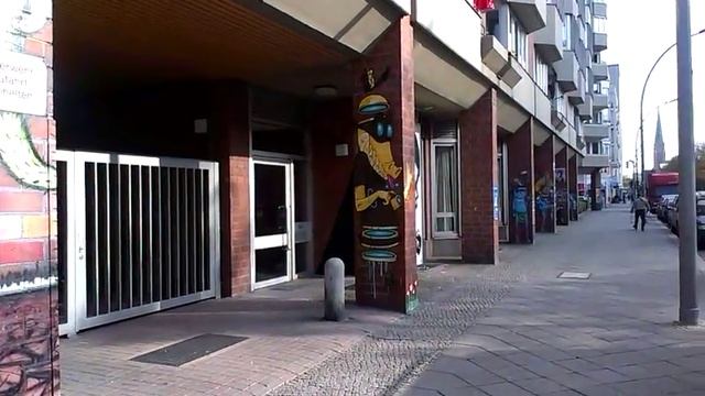 Outside Urban Art Museum Berlin смотреть онлайн