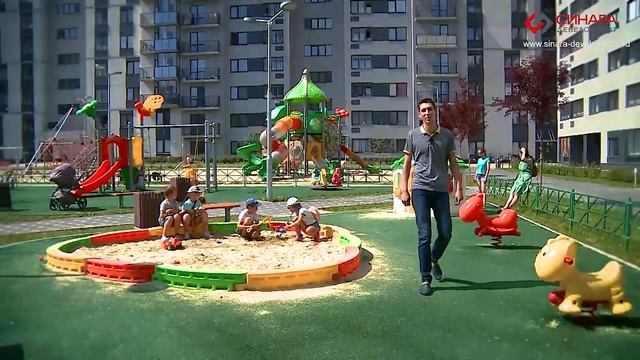 Территория счастливого детства. Двор в районе Солнечный. смотреть онлайн