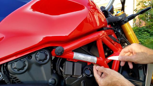 Removing stickers from Ducati Monster 1200s motorcycle trellis frame смотреть онлайн