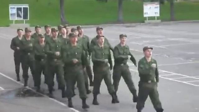 на плацу