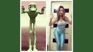 Зелёный человек танцует.
