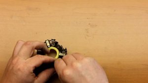 Как установить щетки на коллектор якоря за 30 секунд?