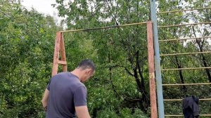 Делаем "выход силой на 1 руку"