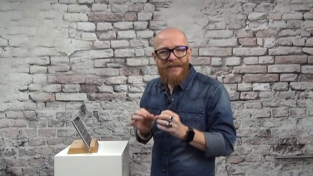 From dark brown to very light blond - Hair Buddha reaction video смотреть онлайн