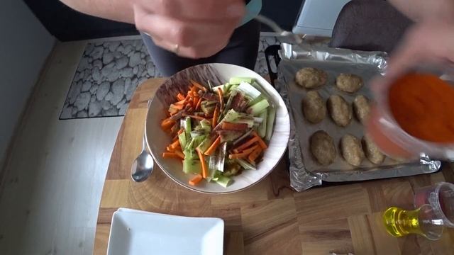 Куриные котлеты с овощами в духовке. Быстрое, лёгкое блюдо на каждый день.