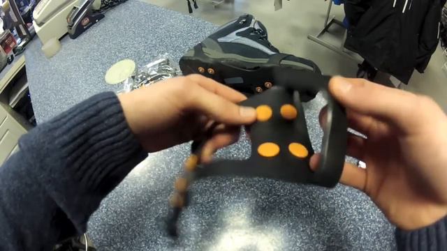 10 Stud Snow and Ice Grips смотреть онлайн