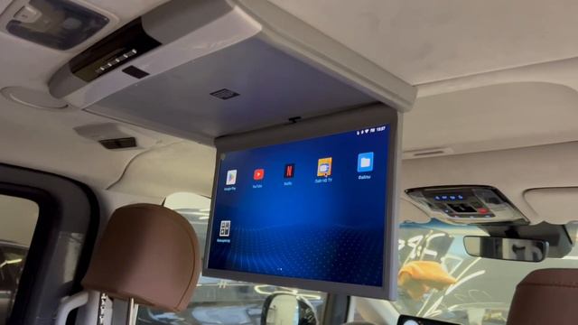 Hyundai Staria - потолочный монитор смотреть онлайн