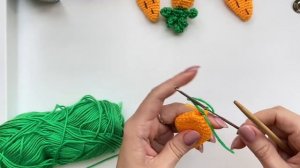 Мастер-класс: брошь - морковка, вязаная крючком.