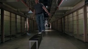 Прыжки на платформу на одной ноге (русские субтитры)