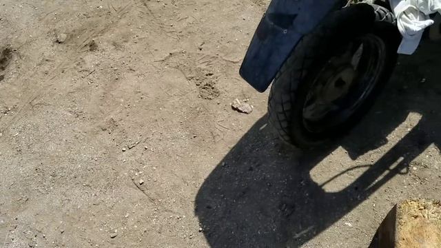 Скутер из старых запчастей, для стант тренировки. смотреть онлайн