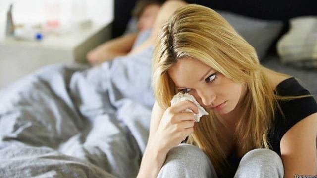 Невнимание мужа привели к измене и разводу #историиизжизни