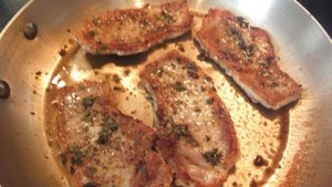 Жареная свинина на сковороде