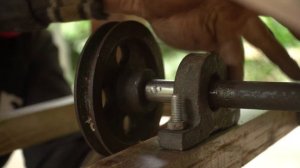 ? Genius girl gives a chain saw blade to Free Life, impresses (ep32)