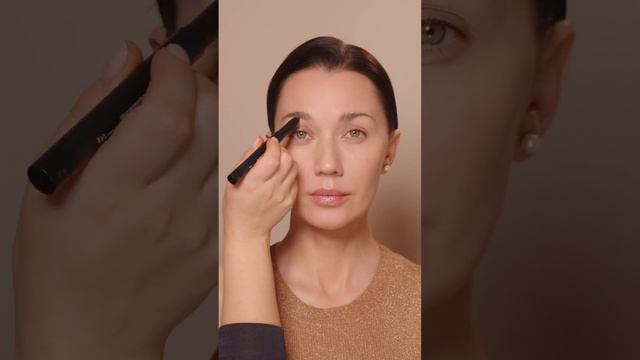 Как пользоваться карандашом для бровей от INGLOT. Brow shaping pencil 62