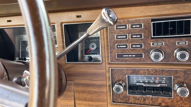 70s Elegance: 1972 Lincoln Mark IV walkaround and drive смотреть онлайн