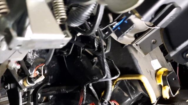 Шевроле Нива с кондиционером, замена радиатора отопителя салона. смотреть онлайн