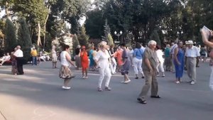 Заманила, соблазнила, раздразнила!!!??Танцы в парке Горького!!!??Харьков 2021