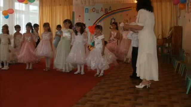 г.Дебальцево выпускной садик№3 "Золотой ключик" смотреть онлайн