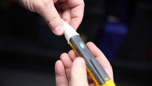 Fluke 1AC II VoltAlert - Non Contact Tester